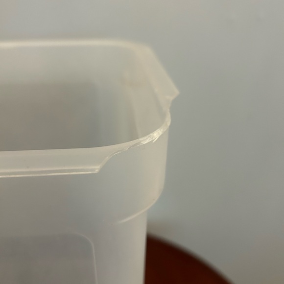 Set of 5 Sterilite Storage Containers With Lids - Picture 5 of 5